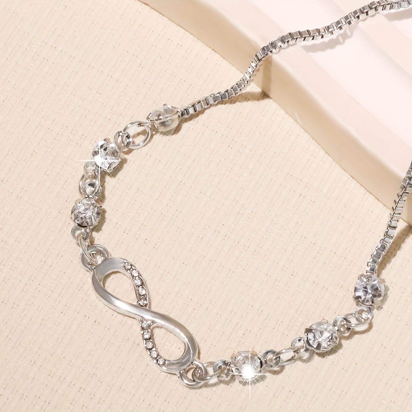 Women's Geometric Infinite Loop Adjustable Bracelet, Retro Style
